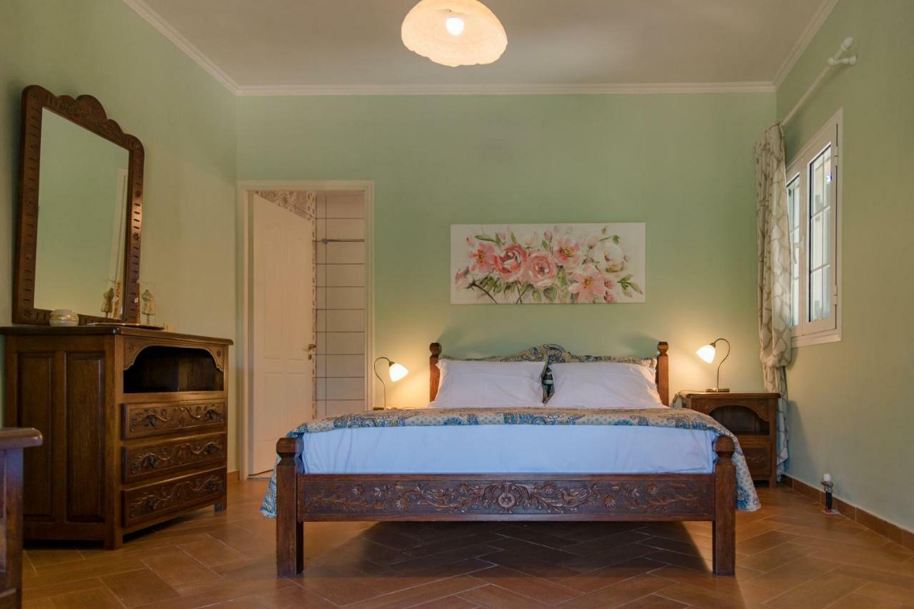 Villa Antia Metaxata Luaran gambar