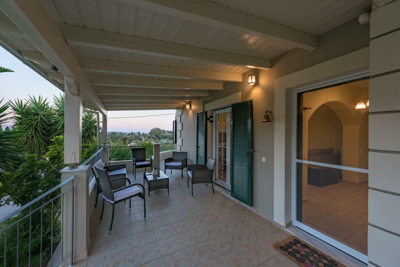 Villa Antia Metaxata Luaran gambar