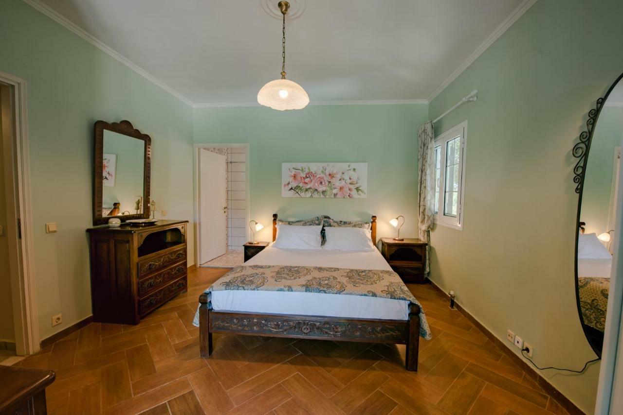 Villa Antia Metaxata Luaran gambar