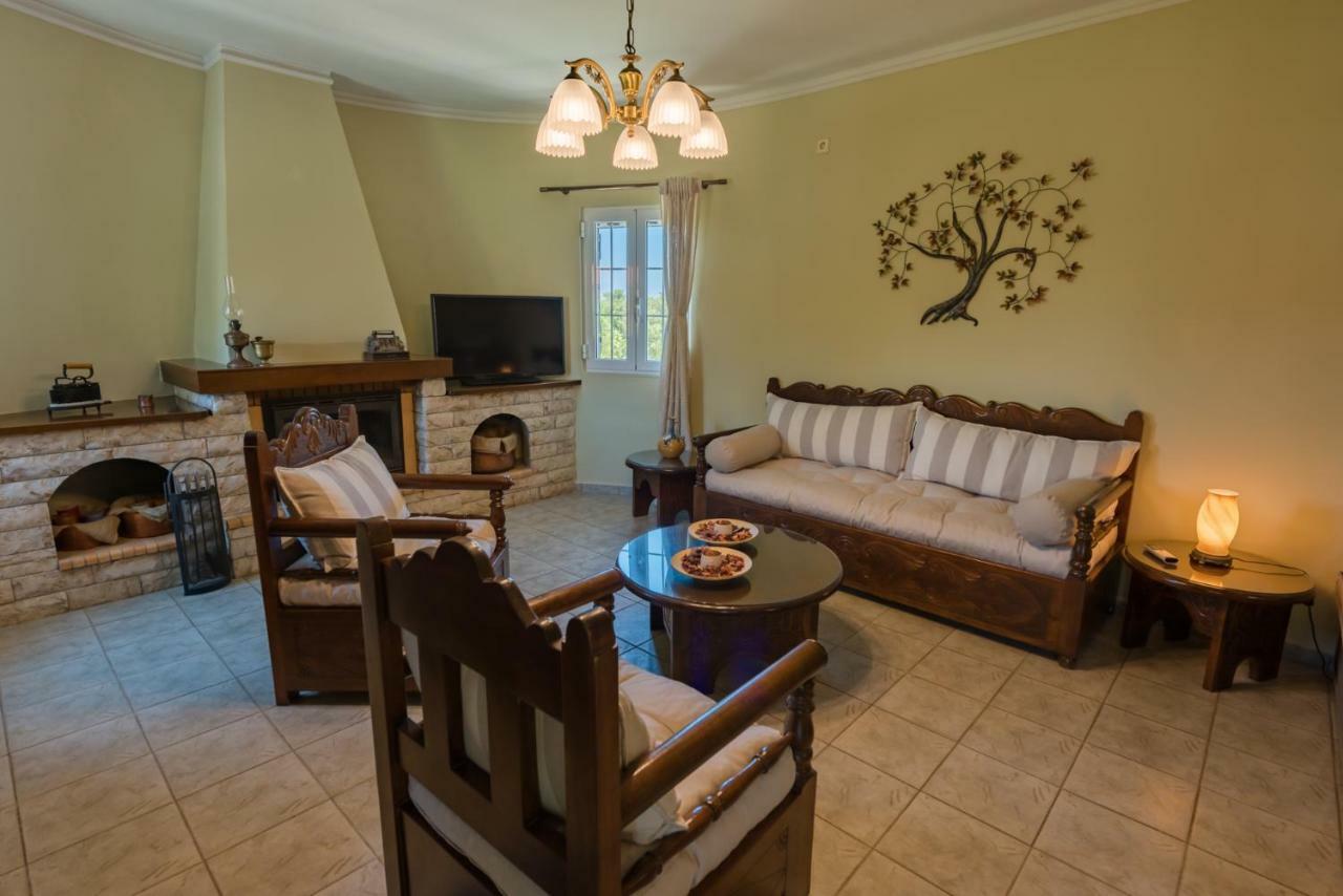 Villa Antia Metaxata Luaran gambar