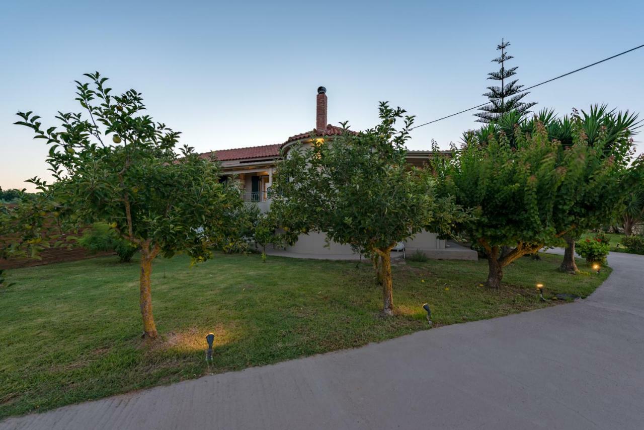 Villa Antia Metaxata Luaran gambar